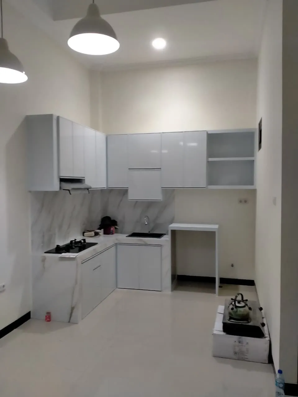 Kabinet dapur sebelum dipakai